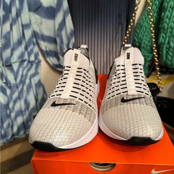 NIB Nike Phantom sneakers men’s size 12 - Picture 2 of 5